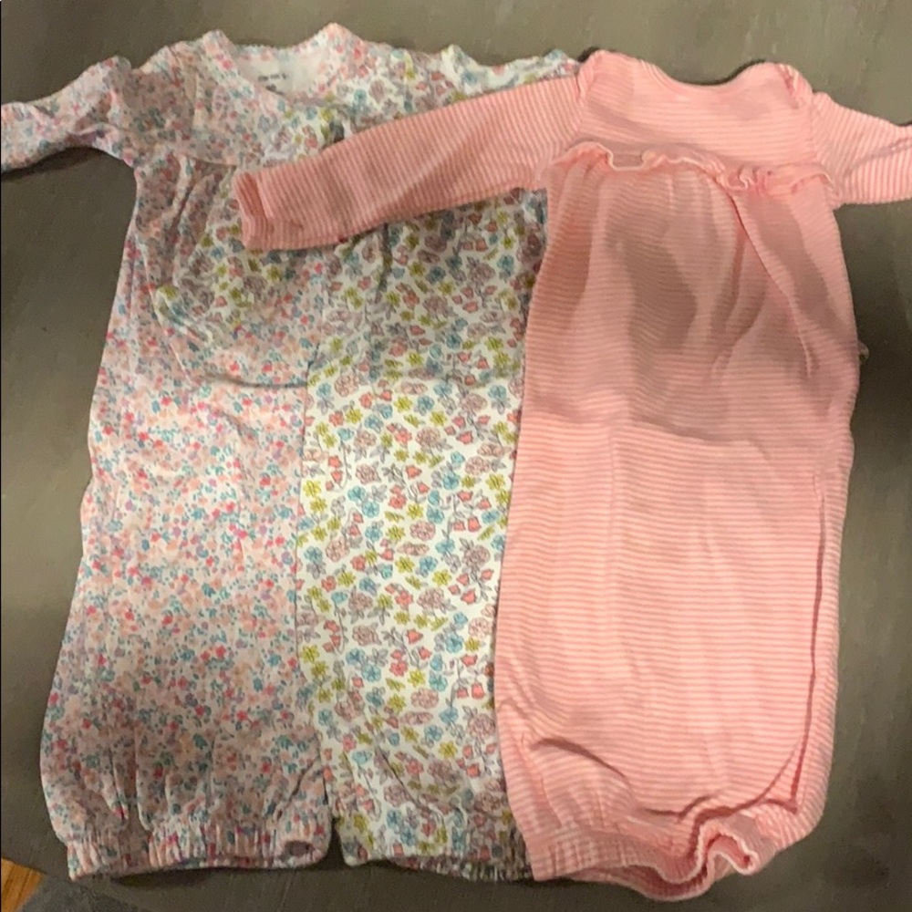 NEWBORN GIRLS SLEEPER GOWNS